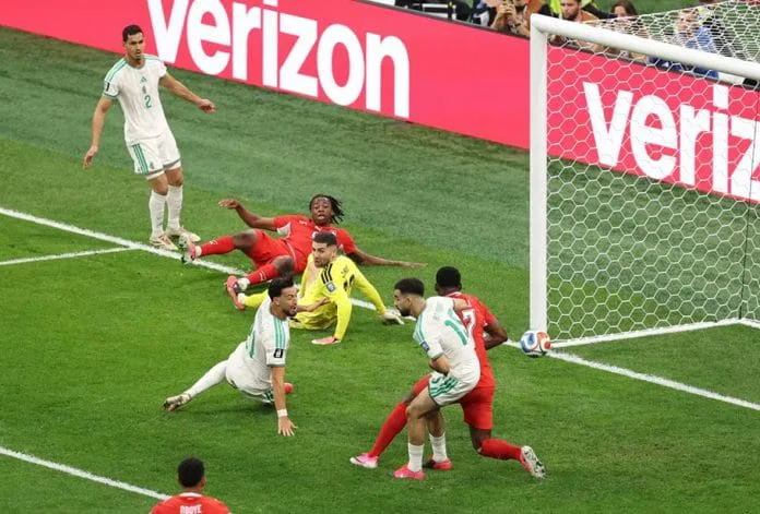 Suisse domine Algérie 2-0 et file en huitièmes du Mondial 2026